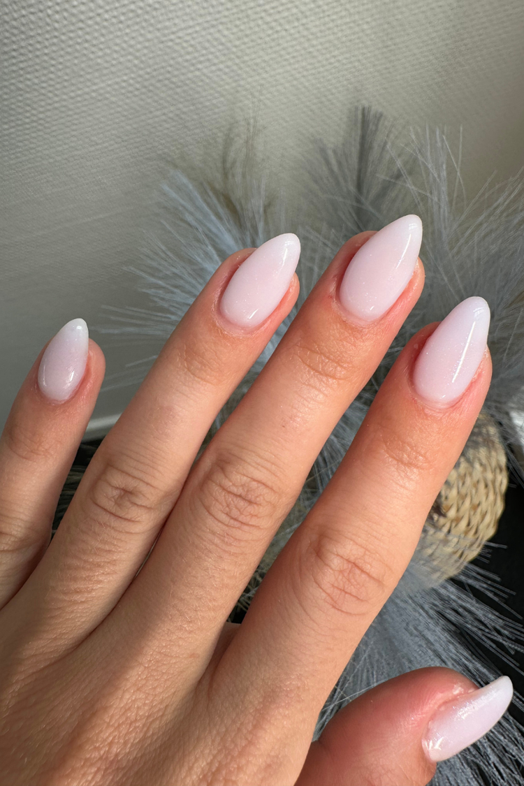 Unicorn Shimmer · 547 – Liquid Builder Gel von Nailster, Bild 3