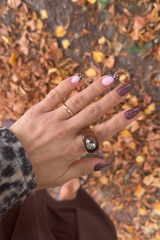 Capricious Dots Look