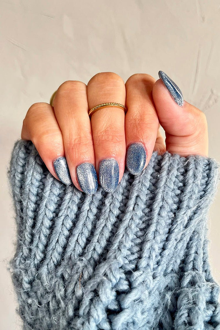 Blue Cat Eye · 446 – Gel Polish Cat Eye von Nailster, Bild 3