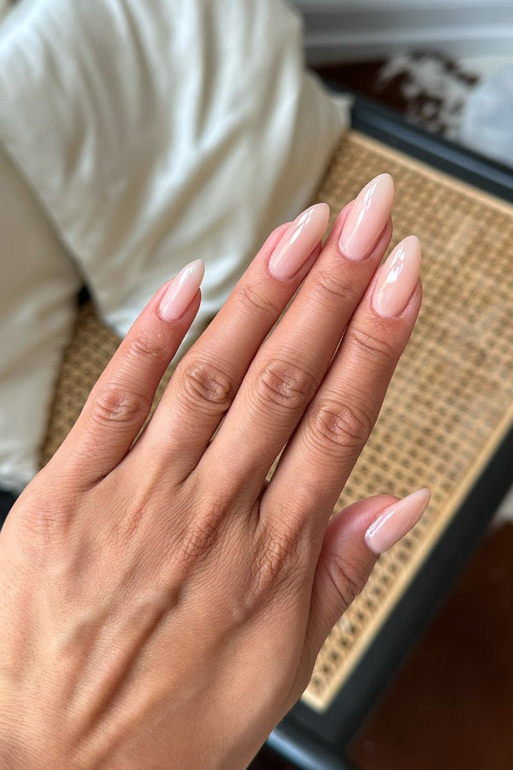 Cashmere Kiss · 475 – Liquid Builder Gel von Nailster, Bild 3
