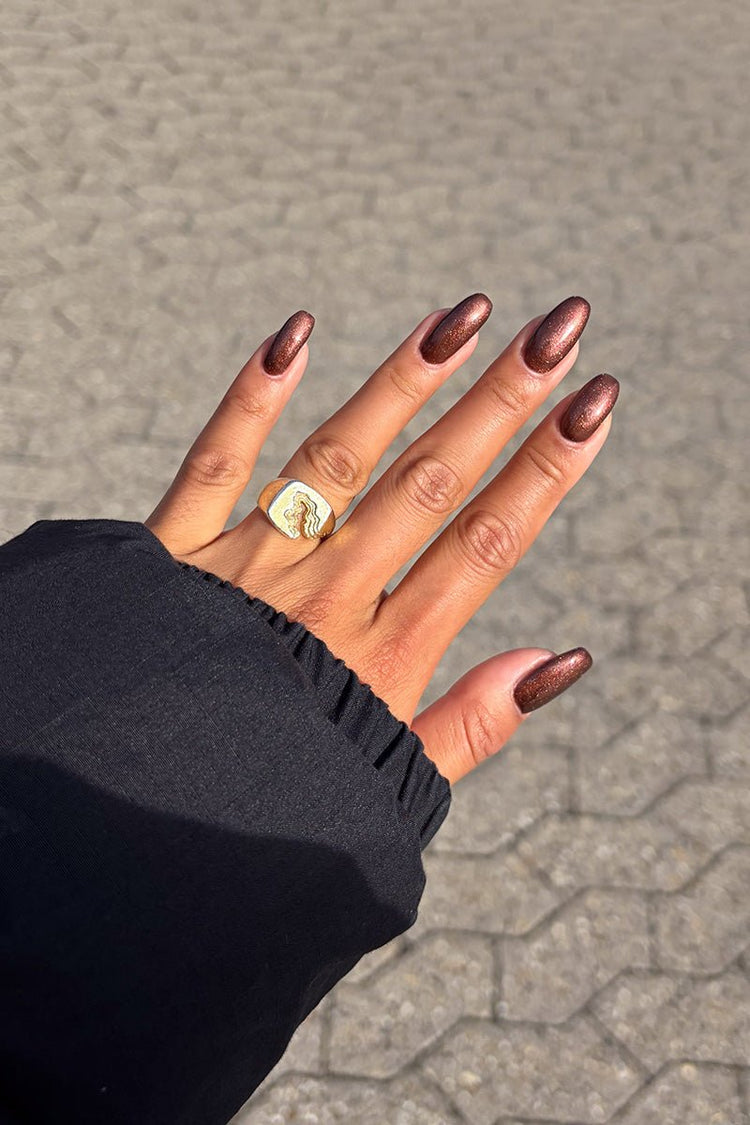 Chocolate Drizzle · 501 – Gel Polish von Nailster, Bild 3