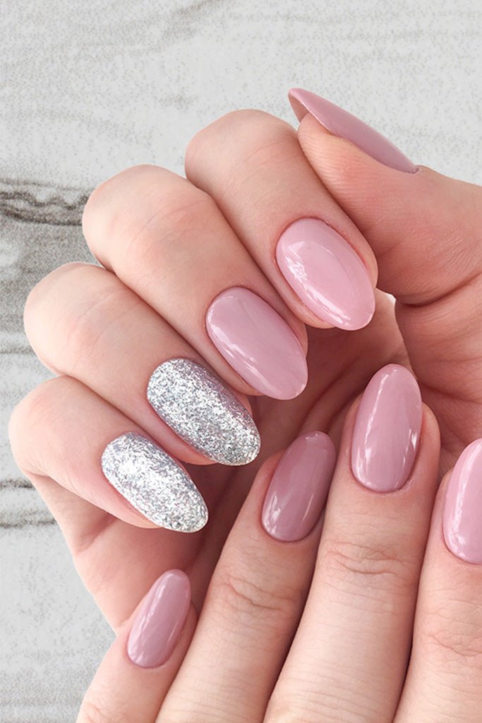 Composed Glitter · 79 – Gel Polish von Nailster, Bild 3