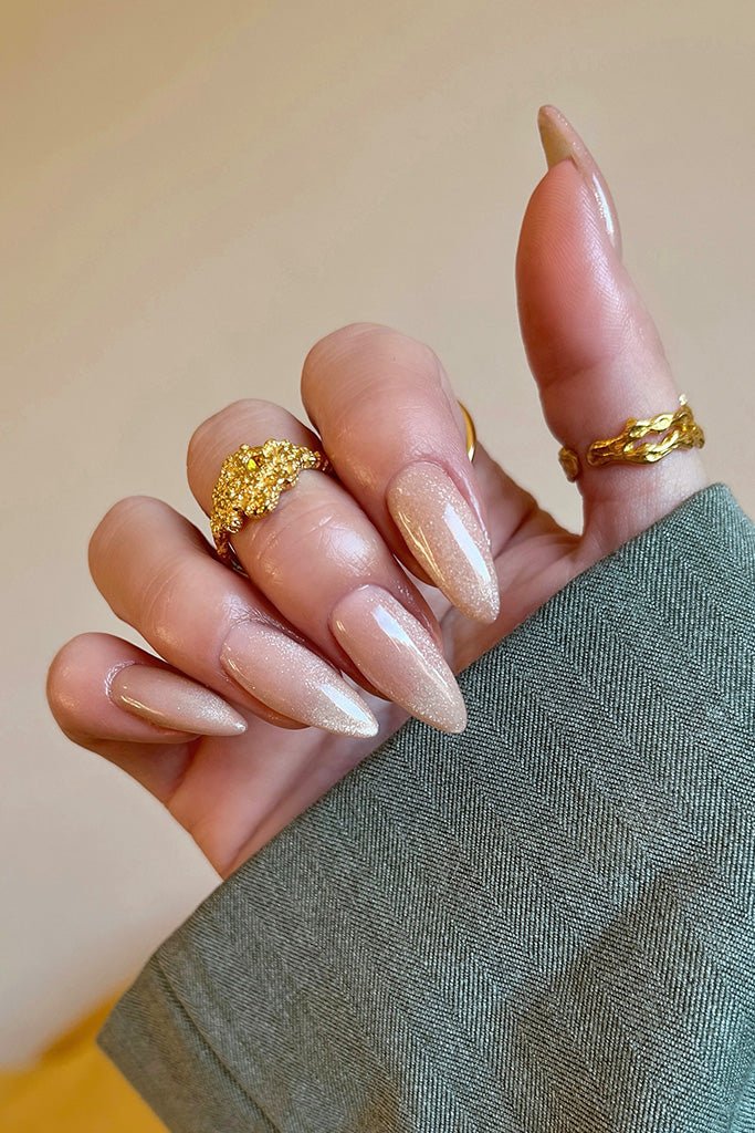 Fairy Dust Cat Eye · 334 – Gel Polish Cat Eye von Nailster, Bild 3