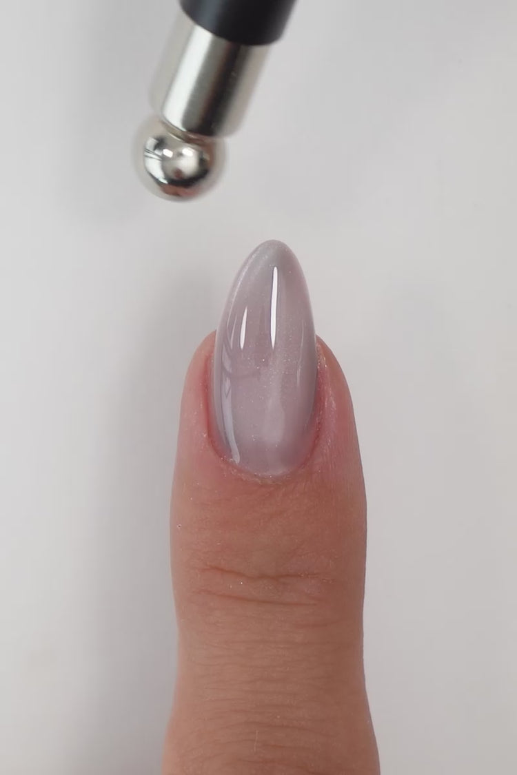 Moon Cat Eye · 550