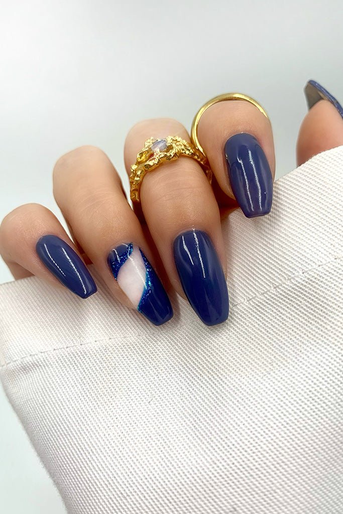 Purply Grey · 209 – Gel Polish von Nailster, Bild 3