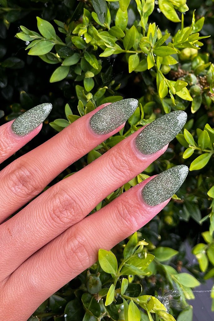 Reflective Green · 362 – Gel Polish von Nailster, Bild 3