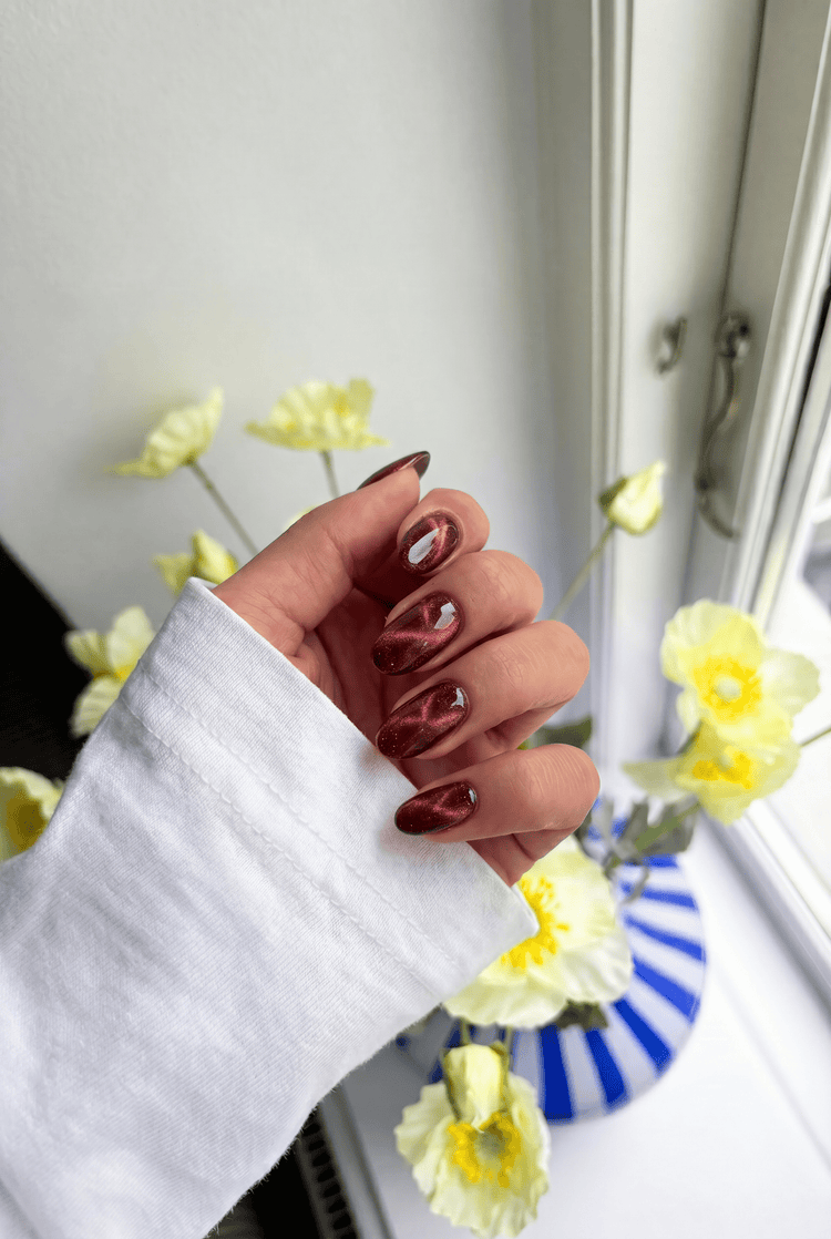 Rusty Cat Eye · 323 – Gel Polish Cat Eye von Nailster, Bild 3