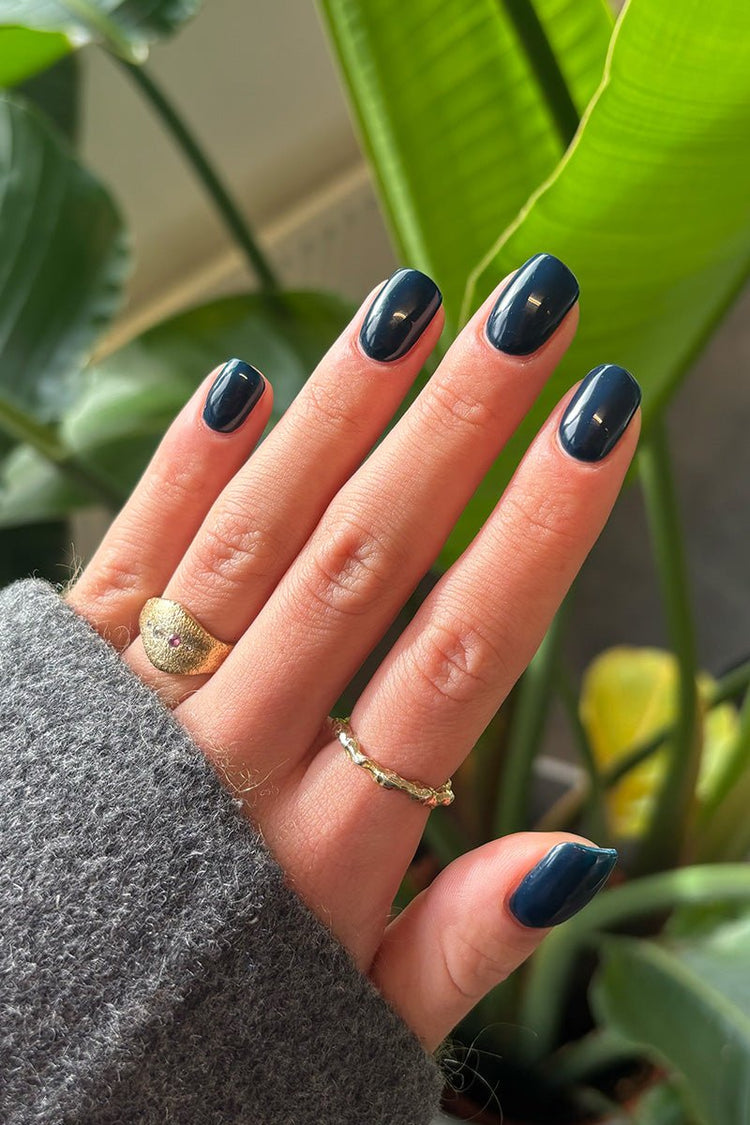 Sip of Noir · 513 – Gel Polish von Nailster, Bild 3